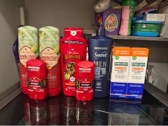Brand new old spice bundle all for ($40)(Cash only)(price is firm)