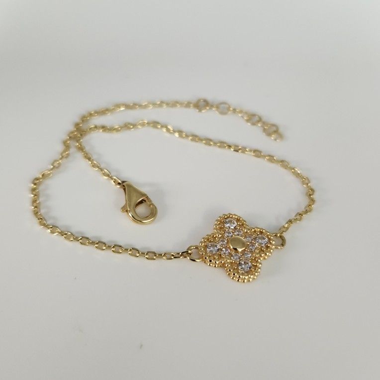 Beautiful 14k Yellow Gold Zirconia Clover Flower Bracelet 7.2"