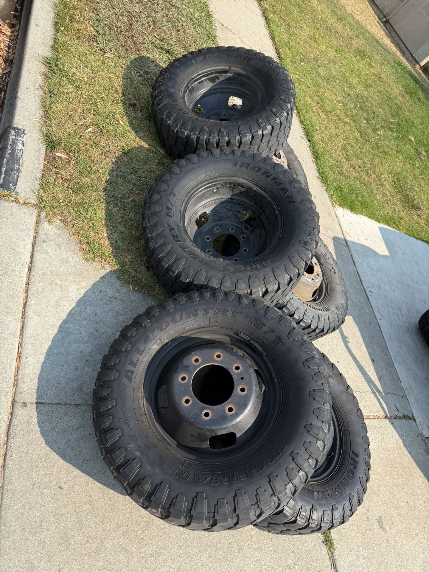 Dually Wheels And Tires