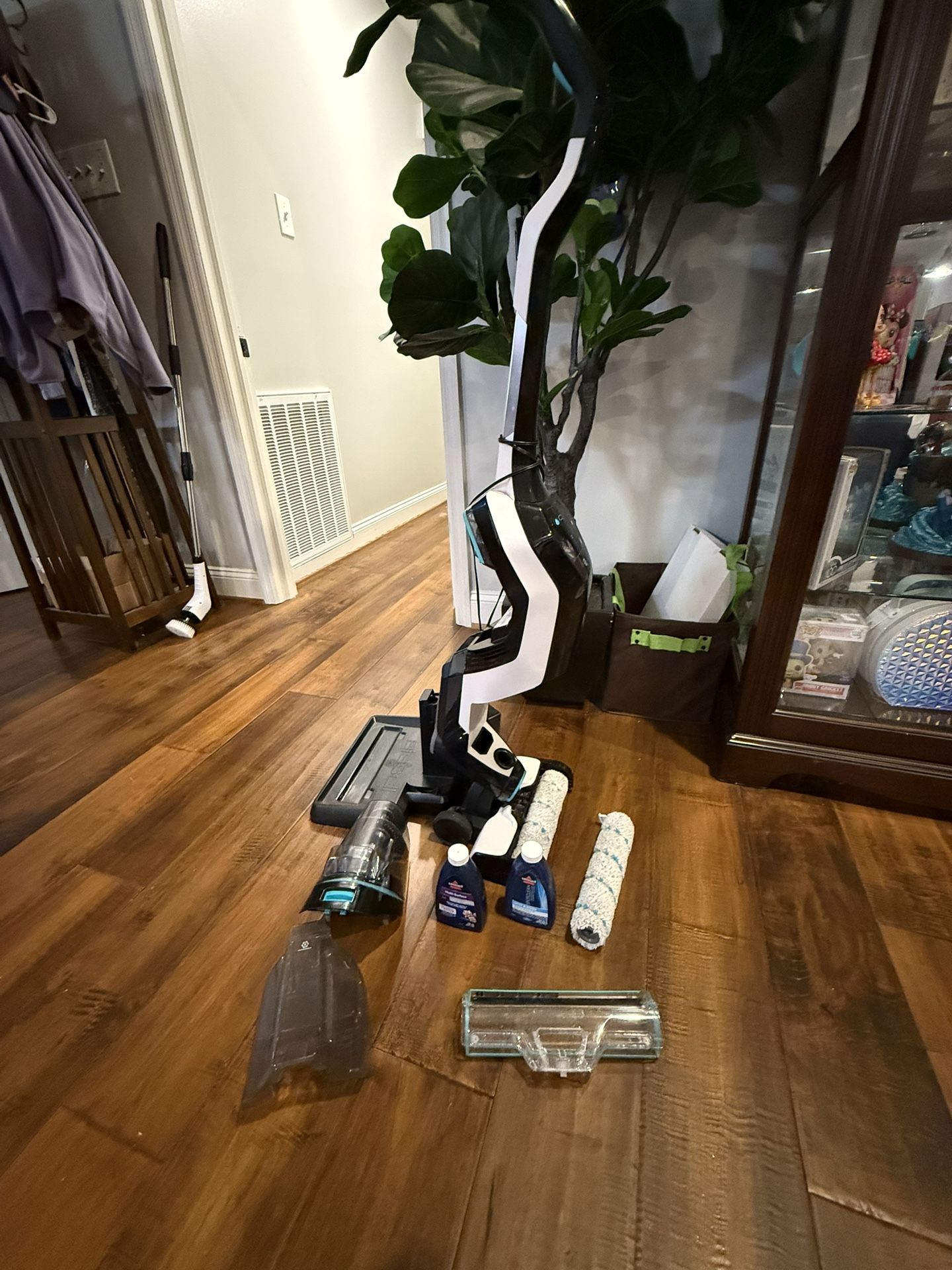 USED - CrossWave® CORDLESS MAX MULTI-SURFACE WET DRY VAC