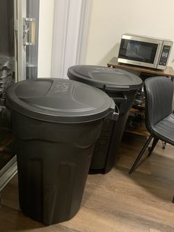 32 Gal Plastic Bins Pair / Pack of 2