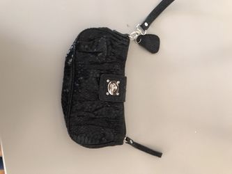 Black wristlet