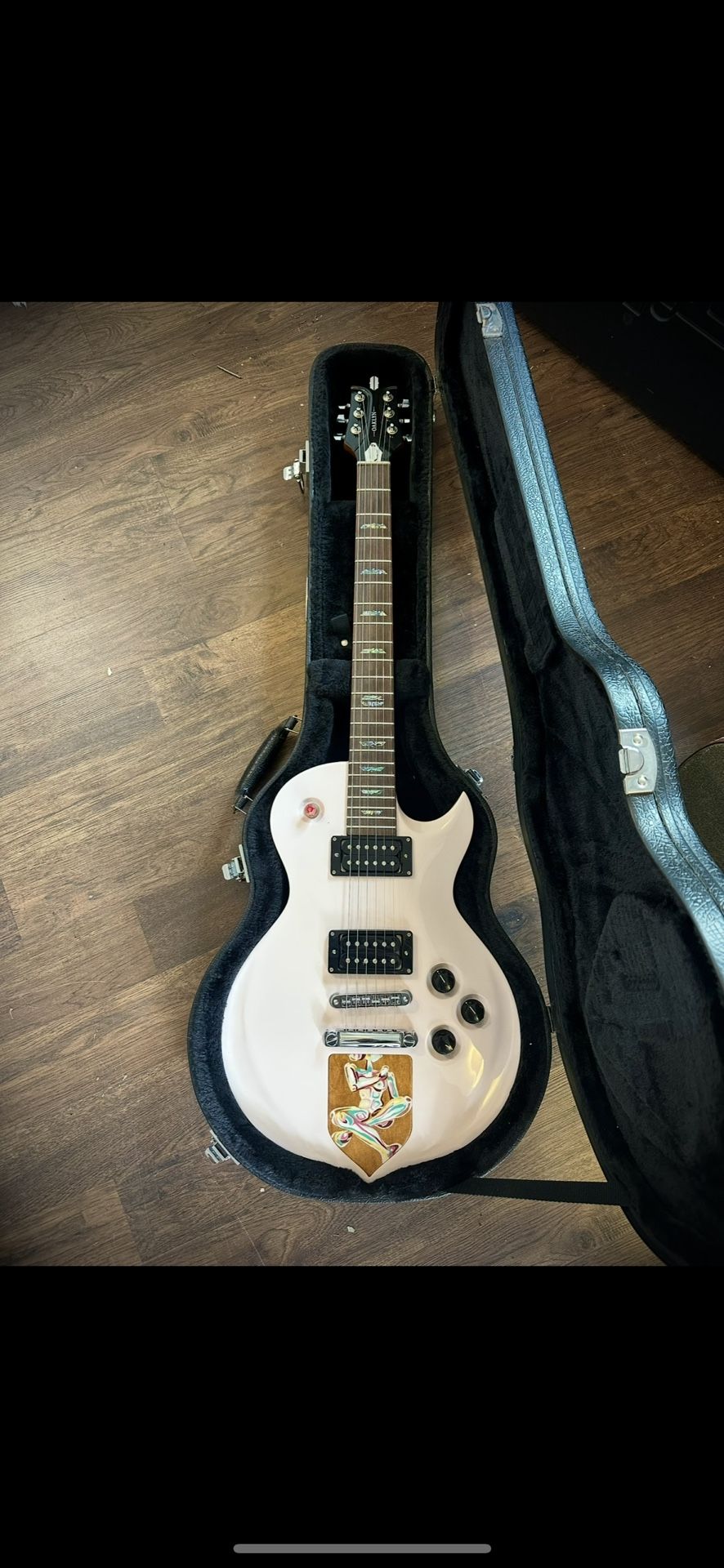 Oaklyn 626 Boutique Guitar