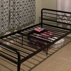 Metal Bed Frame!!