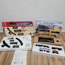 Antique toy collectable trains vintage bundle