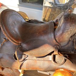 Antique US Military Saddle *DECOR ONLY*