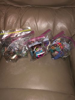 7 bags with 20 bracelets each in each bag