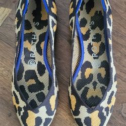Rothy's Size 8 - Big  Cat Pointed Flats