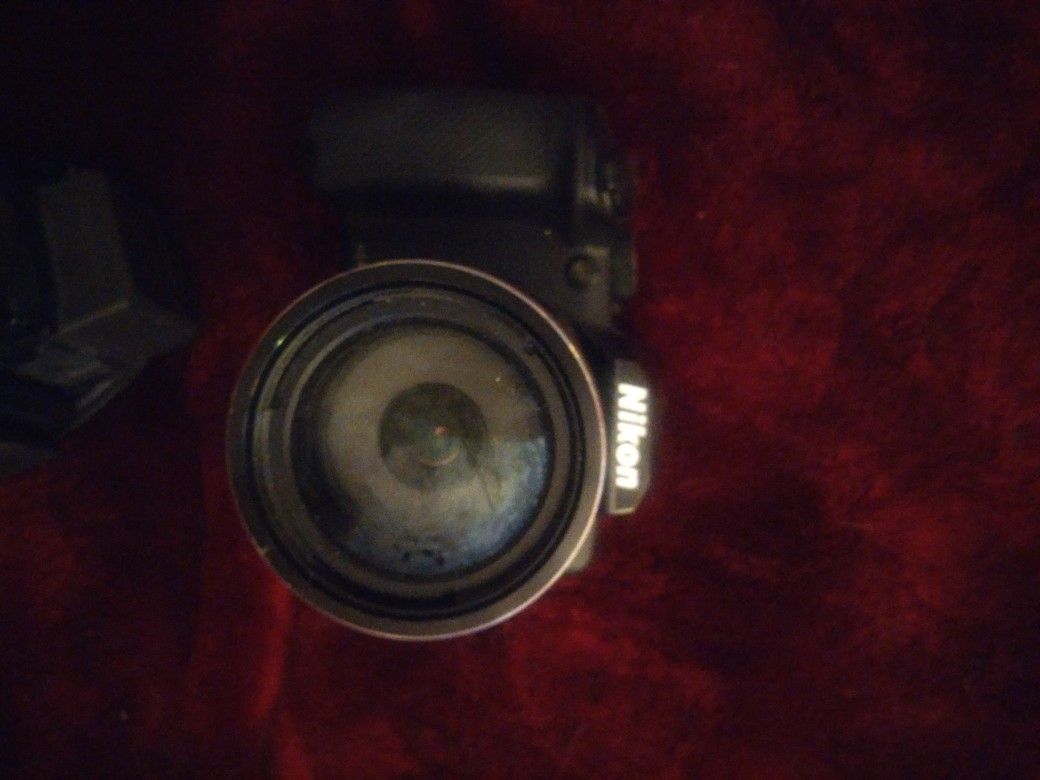 Nikon Coolpix B600