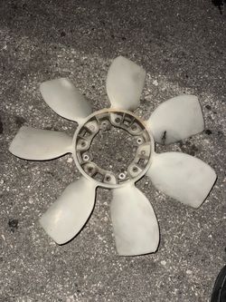 Clutch fan for ls400