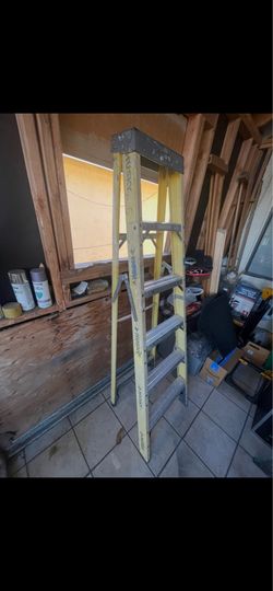 6’ ladders