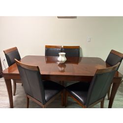 Wooden Table With 6  Chairs 