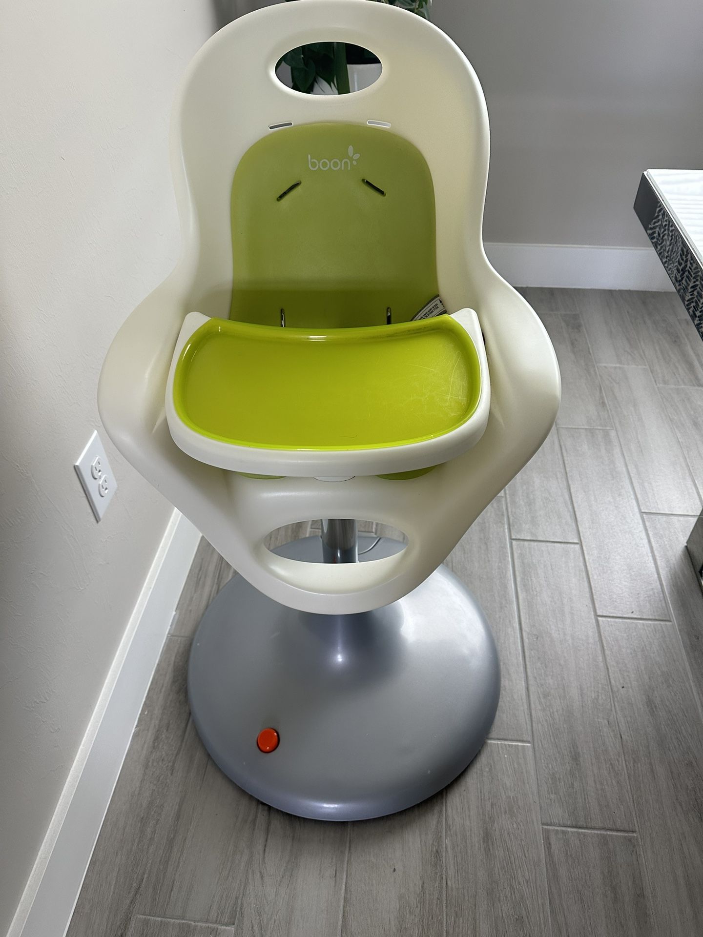 Boon “Flair” Pedestal High Chair 