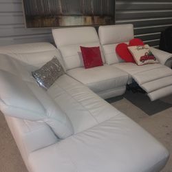 SECTIONAL GENUINE LEATHER RECLINER ELECTRIC ⚡ WHITE COLOR.. DELIVERY SERVICE AVAILABLE 🚚💥🚚