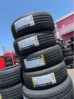 215/45/17 Vendo set de Tires nuevas con 50.000 millas de garantía