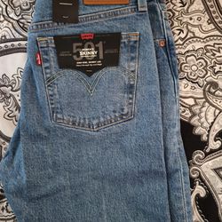 Brand New Women's Levi's Jeans