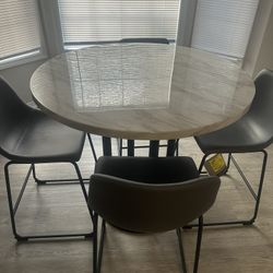 Dining room Table With chairs 