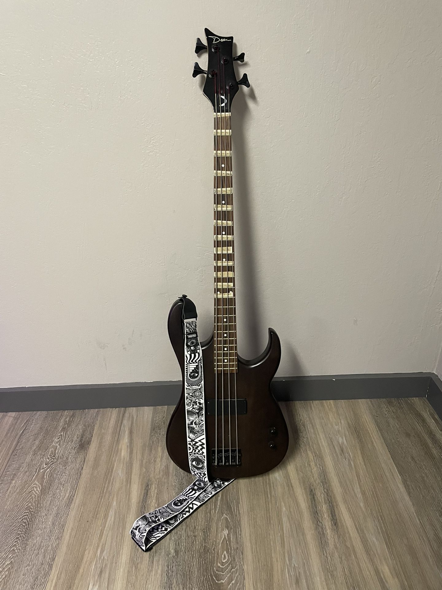 Dean Bass Guitar With Strap And Bag