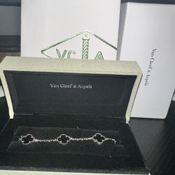 Van Cleef & Arpels Silver/Black Bracelet