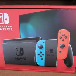 Nintendo Switch With Extra Controller