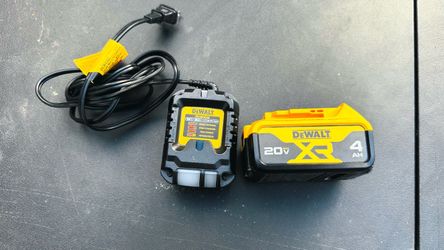 DEWALT 20 VOLT MAX XR 4AH BATTERY AND CHARGER