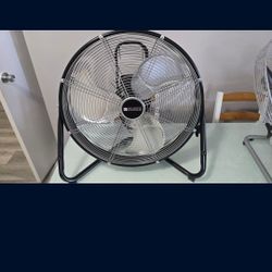 Utilitech 20-in 3-Speed Indoor Black