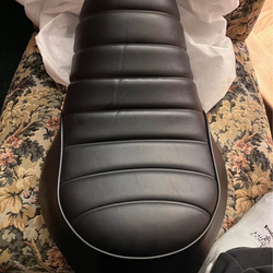 Harley Davidson Seat #(contact info removed)5