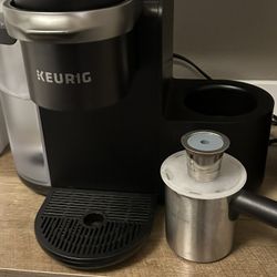 KEURIG Coffee Maker