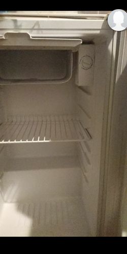 Mini refrigerator (magic chef)