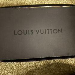 100% Authentic Louis Vuitton Run Away Cloth Low Trainers 