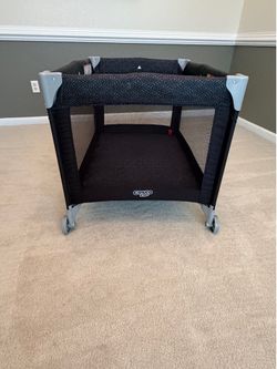 COSTCO KIDS LARGE BABY PLAYPEN, FUNSPORT PORTABLE BABY PLAY YARD, NOIR DOT
