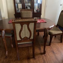 Dining Room Table 