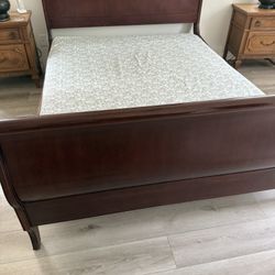 Sleigh Bed