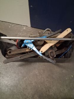Miscellaneous hand tools