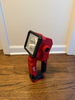 M18 18-Volt 1250 Lumens Lithium-Ion Cordless Search Light (Tool-Only)