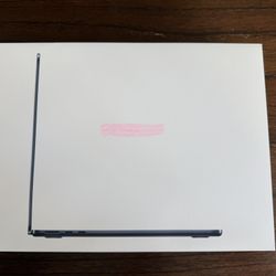 Apple 13” MacBook Air M3 - 512GB SSD - Midnight