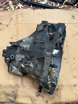 Honda D series Manual Transmission NEEDS REBUILD