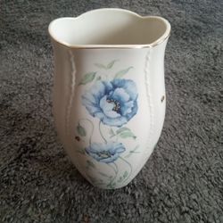 GORGEOUS Lenox USA Hand painted 12" Butterfly Meadow Royal Vase

