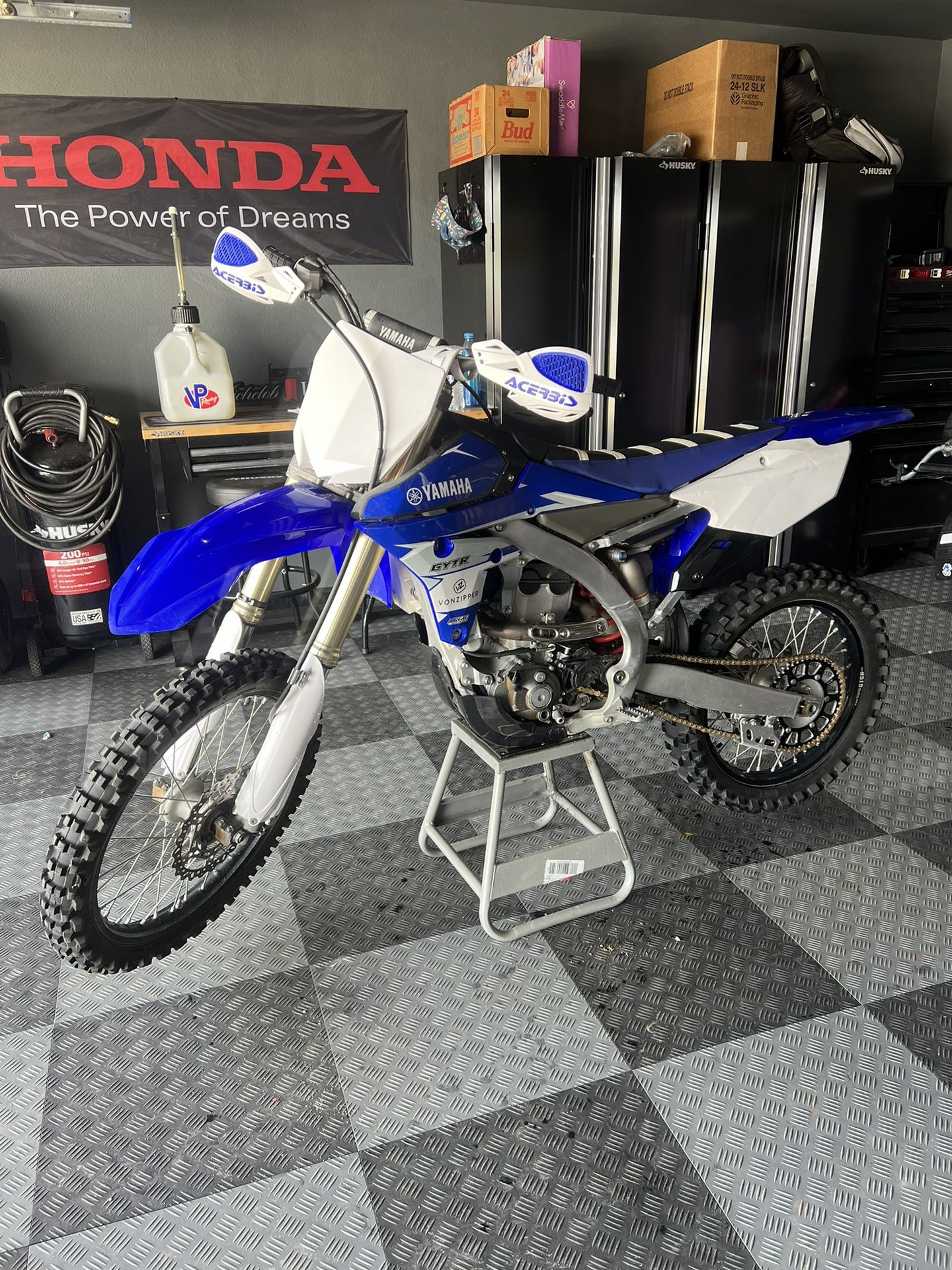 2015 Yamaha YZ250F Dirt Bike Motorcycle