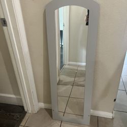 Small Kids Mirror! 