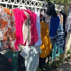 Ropa Un$$1 Dólar   En El 14011 Burton St Panorama City Ca   10, 11 ,25 Y 12 Sabado Y Domingo 