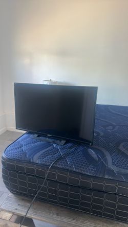32” Small Tv SONY