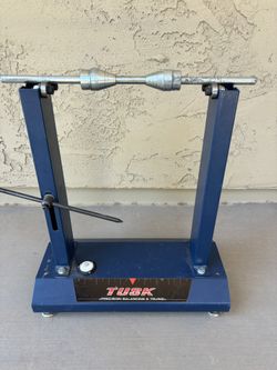 Wheel truing stand
