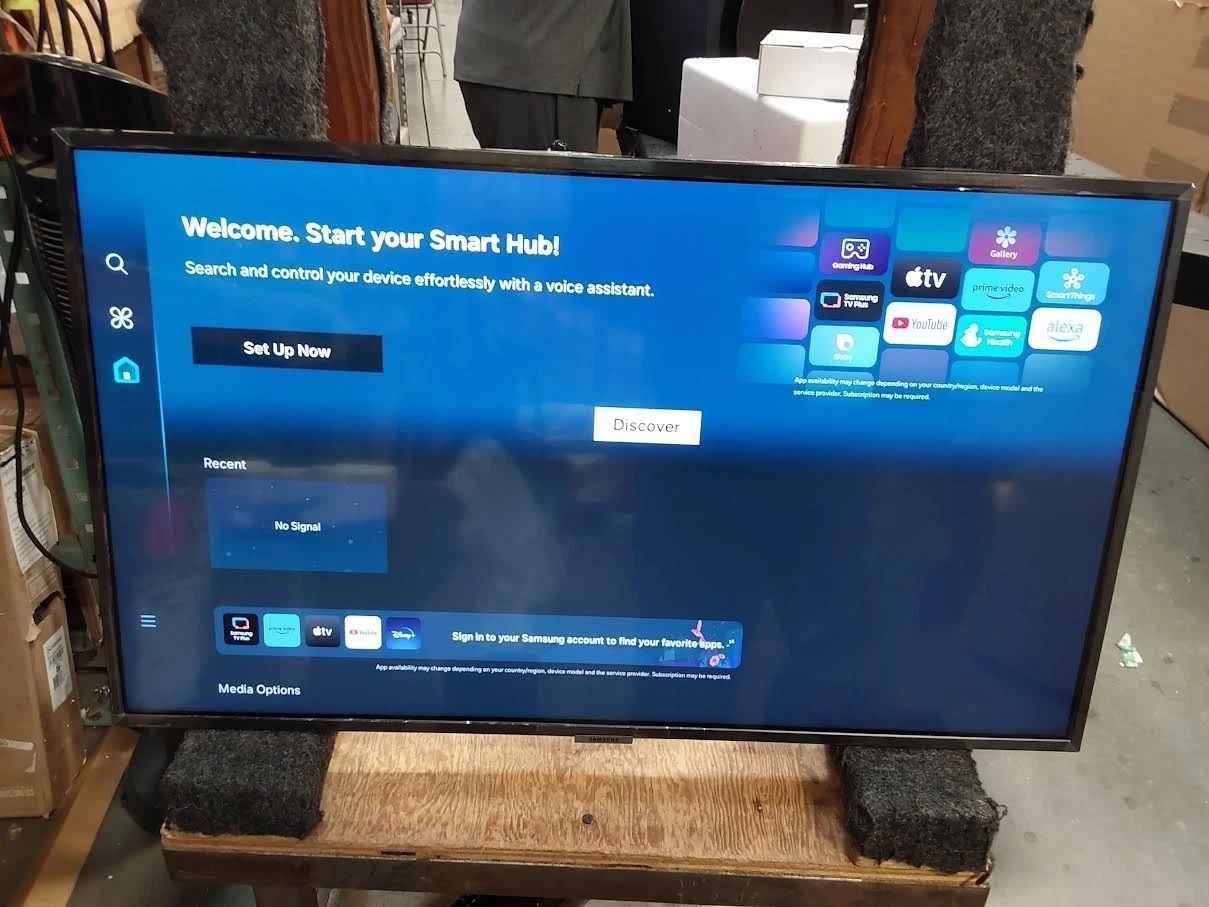 bcr205Samsung QN32Q60DAFXZA 32" Q60D QLED 4K Smart TV with Quantum HDR