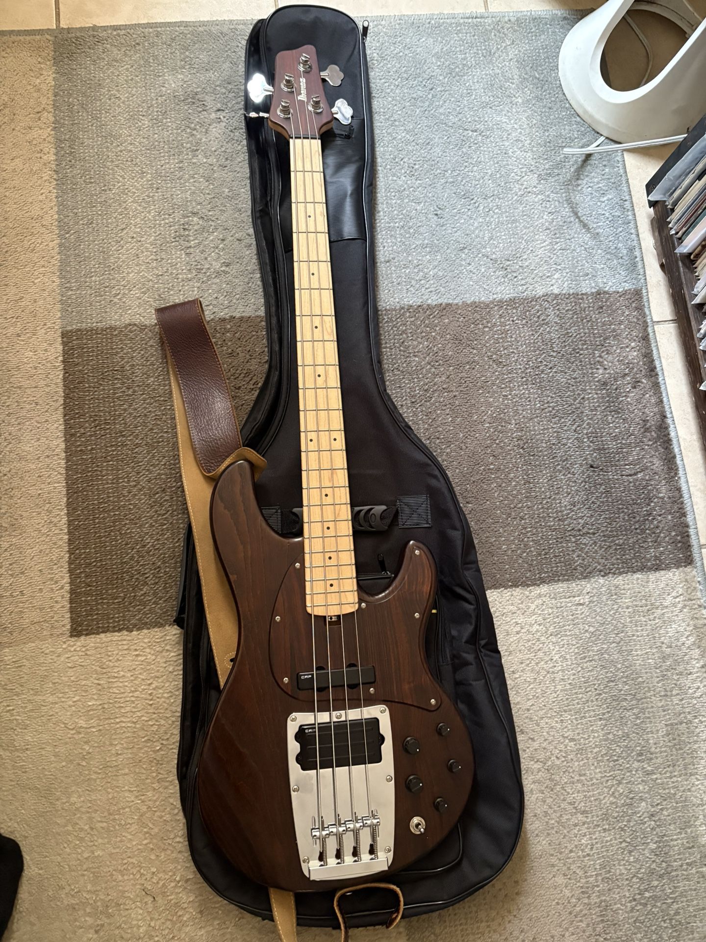 Ibanez AtK 810 800 Bass Guitar
