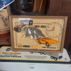 Vintage  1984 Napa Auto Parts Clock
