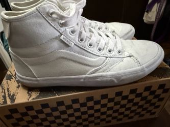 Women’s Lizzie Vans