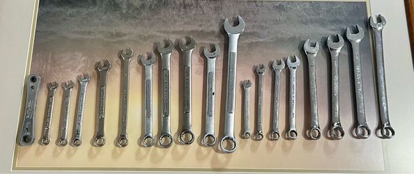 CRAFTSMAN USA -VV- VA-V-Series 12 Piece  Metric & Standard Combo Collection Of COMBINATION WRENCH SET 1/4" to 1"  & Excellent Condition Collection Of 