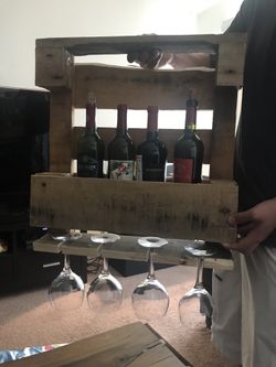 Pallet wine rack