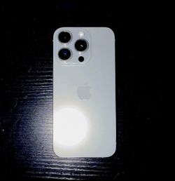 iPhone 15 Pro - Unlocked